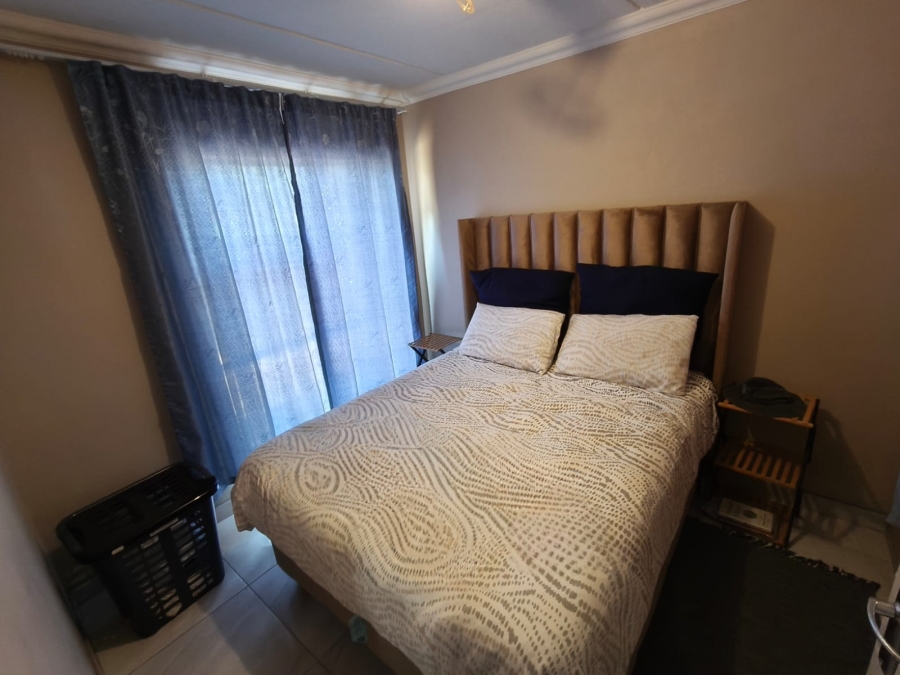 2 Bedroom Property for Sale in Geelhoutpark North West